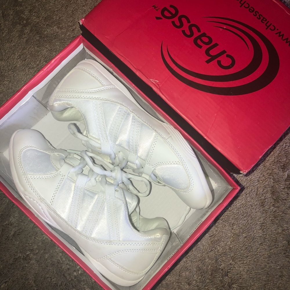 New chasse cheer shoes size 1
